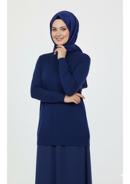 Kadın Kışlık Triko Kazak Bisiklet Yaka Boncuk Detaylı Motifli Rahat Tam Kalıp modelleri