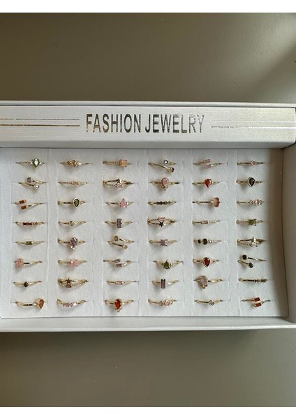 48'li Taşlı Yüzük - Altın