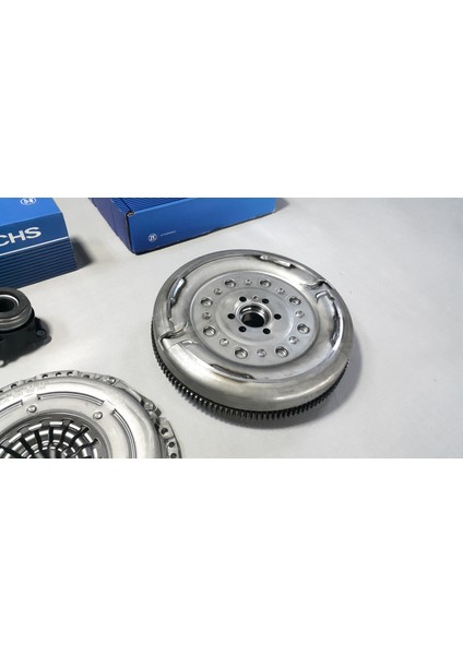 Vw Golf 5 03-08 2.0 Tdi Debriyaj Seti + Volant + Bilya Sachs modelleri