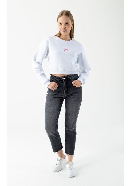 Kadın Bisiklet Yaka Fiyonk Nakışlı Crop Sweatshirt Beyaz - 264423