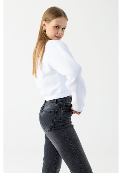Kadın Bisiklet Yaka Fiyonk Nakışlı Crop Sweatshirt Beyaz - 264423 modelleri