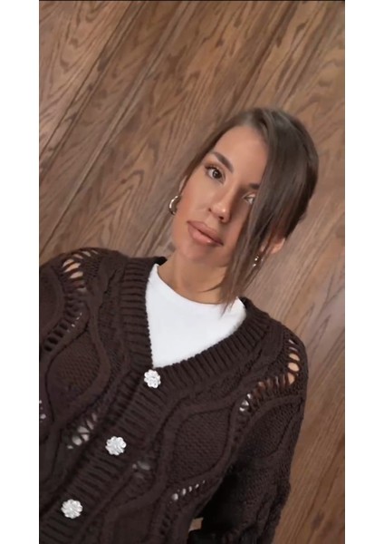 Keyymod Kadın Taşlı Düğmeli Ajurlu Makaron Kısa Hırka modelleri