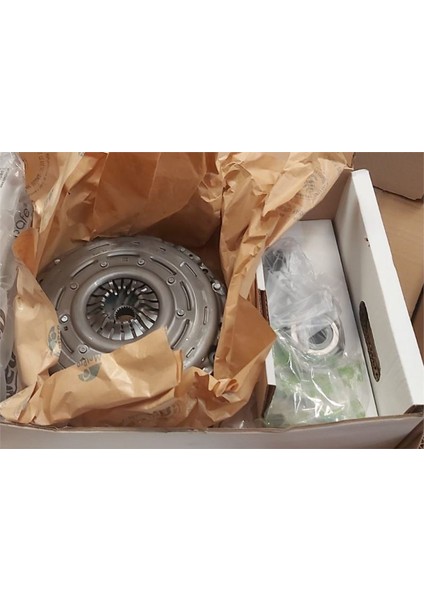 Op 588341 - Dmf Volant Setı Debrıyaj Setı Bılya Volan Cıft Kutle Focus C Max Cap 04 08 Focus Iı Cb4 04 11 1. Mazdaııı 03 09 S40 S40 Iı 06 12 V50 04 Oynar Göbek