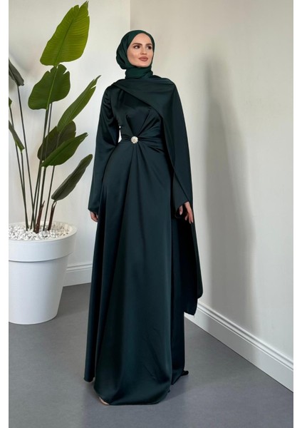 Wave Broşlu Pelerinli Saten Abiye Petrol Yeşili