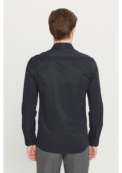 Pamuklu Regular Fit Normal Kesim Klasik Yaka Armürlü Gömlek indirimleri