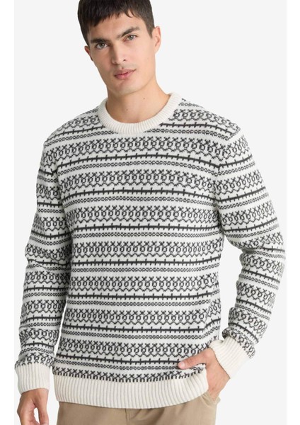 Yılbaşı Temalı Standart Fit Triko Kazak G1044AX25WN