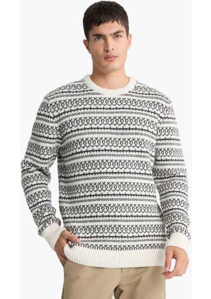 Yılbaşı Temalı Standart Fit Triko Kazak G1044AX25WN fırsatları