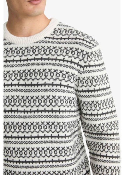 Yılbaşı Temalı Standart Fit Triko Kazak G1044AX25WN indirimleri