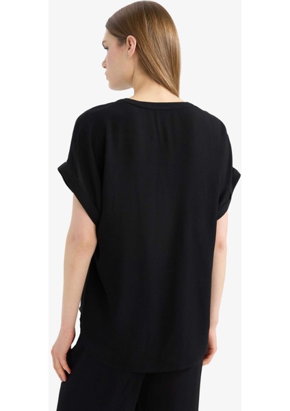 Regular Fit Apaş Yaka Basic Düz Krinkıl Kumaş Kısa Kollu Bluz C0998AX25SM indirimleri