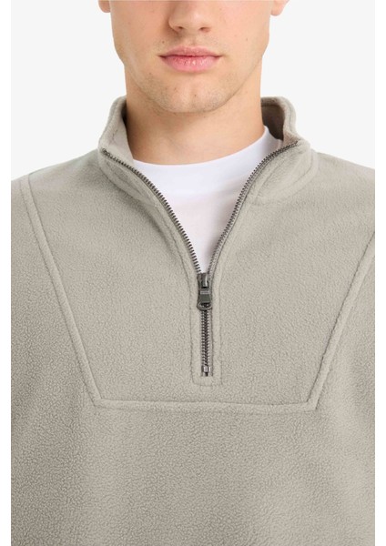 Boxy Fit Dik Yaka Yarım Fermuarlı Polar Sweatshirt E8632AX25WN indirimleri
