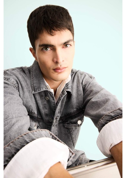 Oversize Geniş Kalıp Düğmeli Denim Ceket F4736AX25AU fırsatları