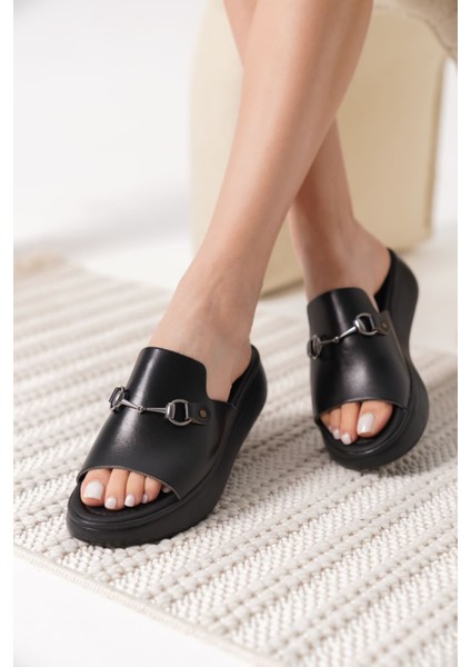 Nelly Siyah Hakiki Deri Terlik