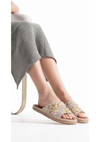 Dennis Kadın Bej Taş Işlemeli Terlik indirimleri