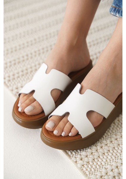 Borlina Beyaz Hakiki Deri Terlik modelleri