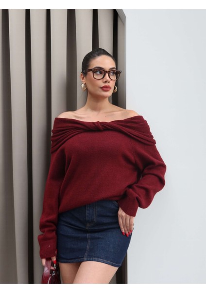 Açık Omuz Düğümlü Triko Kazak