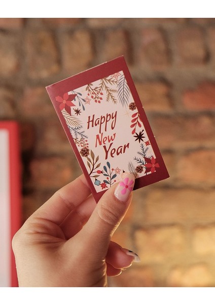 Yılbaşı Happy New Year Yazılı Hediye Kartı - Yeniyıl Tebrik & Not Kartı, 25 Adet, Kırmızı, 5 x 8 cm modelleri