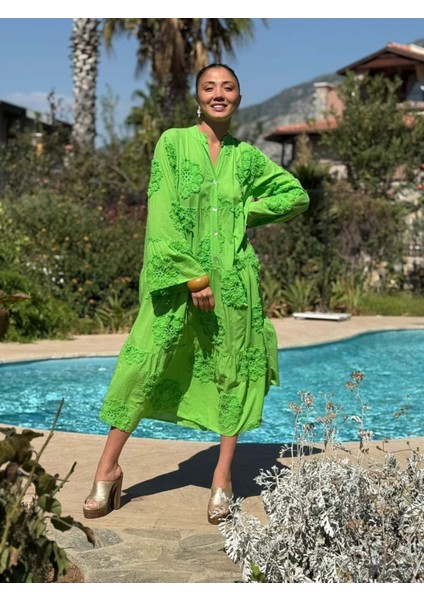 PT54830 Önden Düğmeli Brodeli Hakim Yaka Coton Italyan Elbise Yeşil modelleri