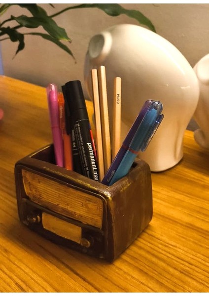 Retro Radyo Sukulent Saksısı ve Kalemlik - Masaüstü Dekoratif Organizer Kahverengi 12*8