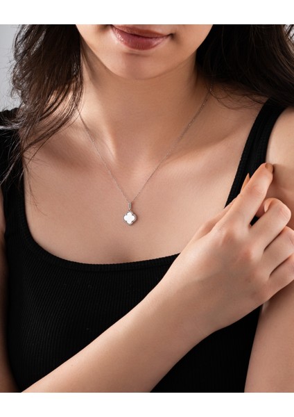 925 Ayar Beyaz Sedef Taşlı Rodyum Yonca Gümüş Kolye fiyatları