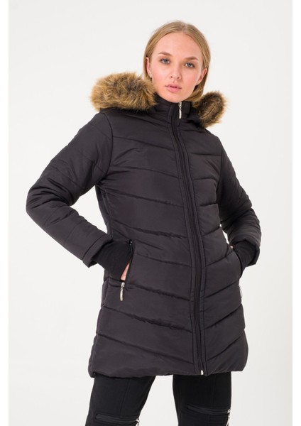Kışlık Eldivenli Kapüşonu Kürklü Kadın Şişme Mont