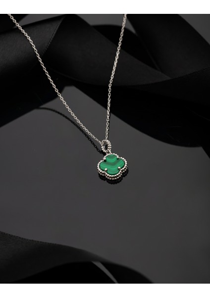 925 Ayar Yeşil Kaplangözü Taşlı Rodyum Yonca Gümüş Kolye