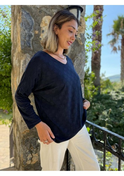 NC20662 Italyan Kendinden Desenli V Yaka Triko Bluz Laci