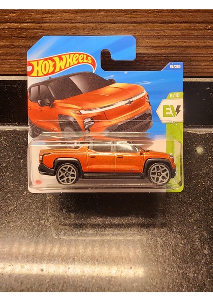 Hot Wheels 1/64 Chevrolet Silverado Ev Rst
