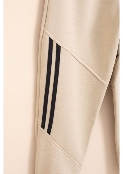 Bej Şerit Detaylı Yazı Baskılı Beli Lastikli Erkek Çocuk Eşofman Altı 21458 fırsatları