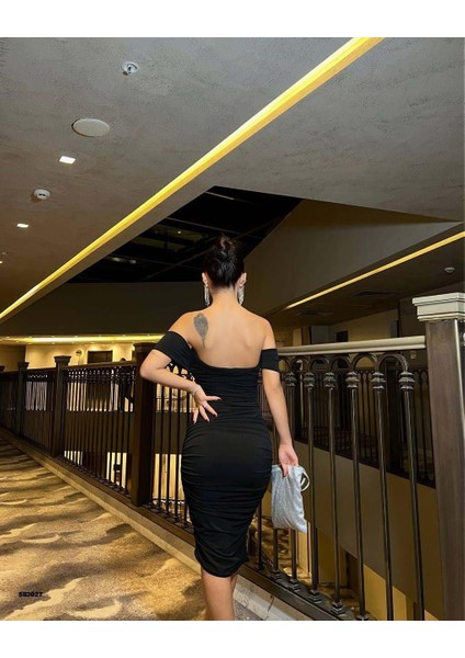 Kadın Düşük Omuz Drapeli Midi Elbise 583027 Siyah modelleri