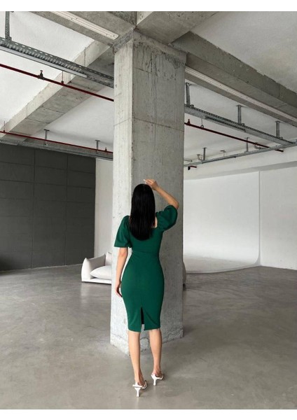 Kendinden Kemerli Krep Kumaş Kısa Kollu Elbise 582439 Zumrut modelleri