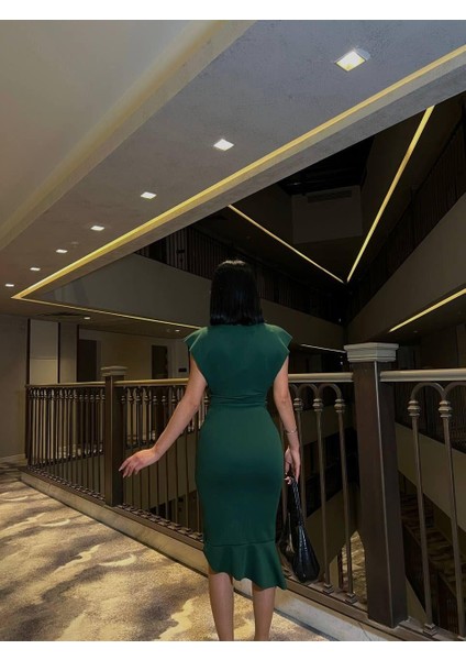 Kadın Esnek Krep Kumaş Kruvaze Yaka Volanlı Tasarım Abiye Elbise 583160 Yeşil modelleri