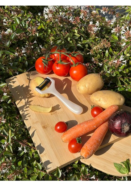 Pırıltılı Beyaz Sapan Soyacak – Paslanmaz Alman Çeliği, Ergonomik Sap, Yüksek Keskinlik fiyatları