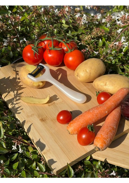 Pırıltılı Beyaz Sapan Soyacak – Paslanmaz Alman Çeliği, Ergonomik Sap, Yüksek Keskinlik fırsatları