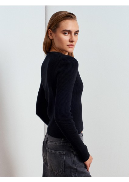 10819 Düğmeli Yün Karışımlı Ince Triko-Siyah fiyatları