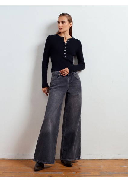 10819 Düğmeli Yün Karışımlı Ince Triko-Siyah indirimleri