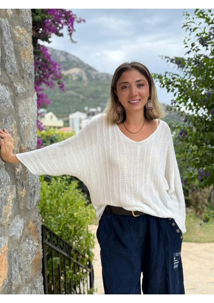 LS8713 Italyan Çizgi Desenli Triko Bluz Beyaz fiyatları