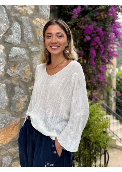 LS8713 Italyan Çizgi Desenli Triko Bluz Beyaz fırsatları