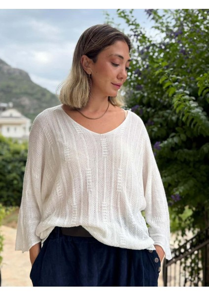 LS8713 Italyan Çizgi Desenli Triko Bluz Beyaz