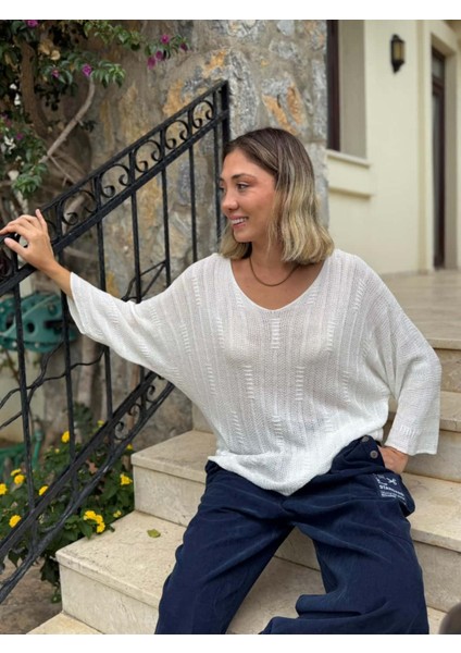 LS8713 Italyan Çizgi Desenli Triko Bluz Beyaz