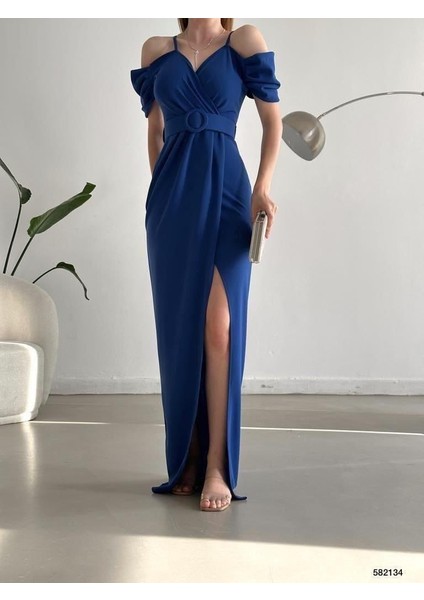 Düşük Omuz Yırtmaçlı Kemerli Elbise 582134 Saks