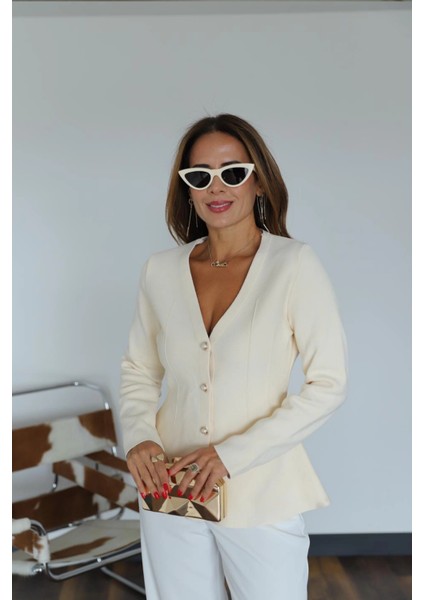 Ekru Inci Düğme Detay Volanlı Hırka fırsatları