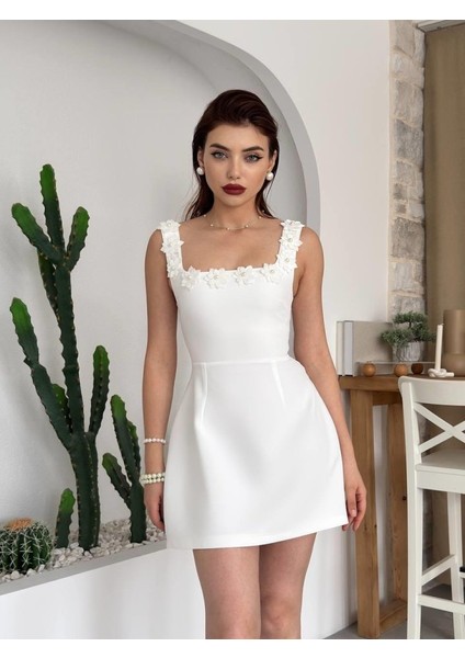 Alyosa Çiçek Detaylı Elbise