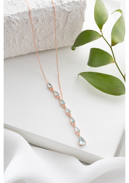 925 Ayar Gümüş Rose Kaplama Aquamarine Sıralı Damla Taşlı Kolye