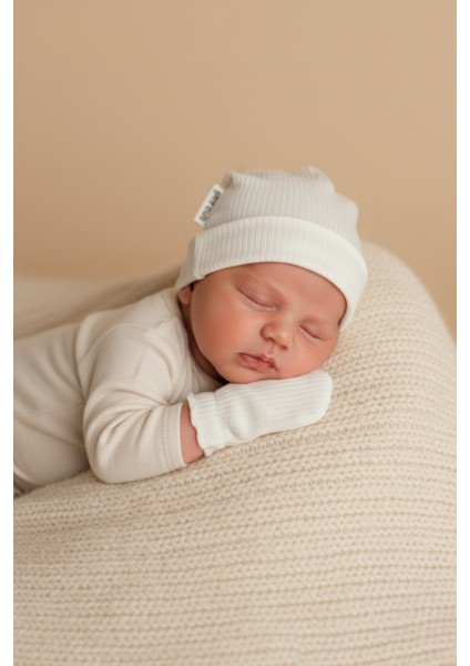 Yeni Doğan Şapka & Eldiven Seti – %100 Pamuklu Penye Extra Yumuşak Hafif Terletmez, 0-6 Ay Unisex fiyatları