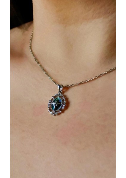 Kutup Yıldızı Vintage Esintili Taşlı Çelik Kolye
