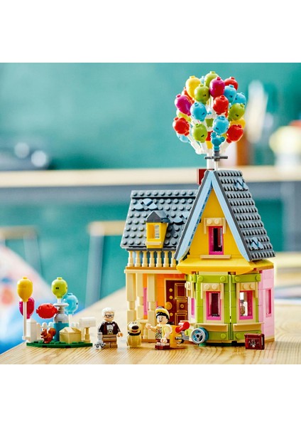 Lego® | Disney Pixar “yukarı Bak” Evi 43217-9 Yaş ve Üzeri Sinemaseverler Için Inşa Edilebilir ve Sergilenebilir Yaratıcı Oyuncak Yapım Seti (598 Parça) modelleri