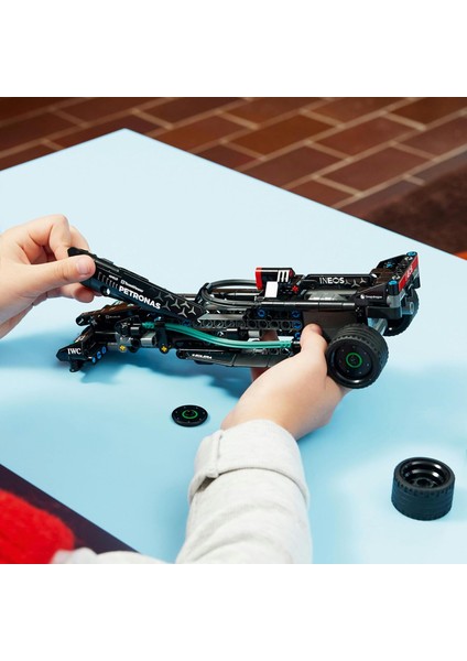 LEGO Technic Mercedes-Amg F1 W14 E Performance Pull-Back 42165-7 Yaş ve Üzeri Çocuklar Için Koleksiyonluk Yaratıcı Yarış Arabası Model Yapım Seti, Doğum Günü Hediyesi Fikri (240 Parça) indirimleri