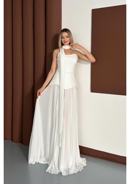 Straplez Boncuk Işlemeli Eteği Piliseli Beyaz Abiye Elbise indirimleri