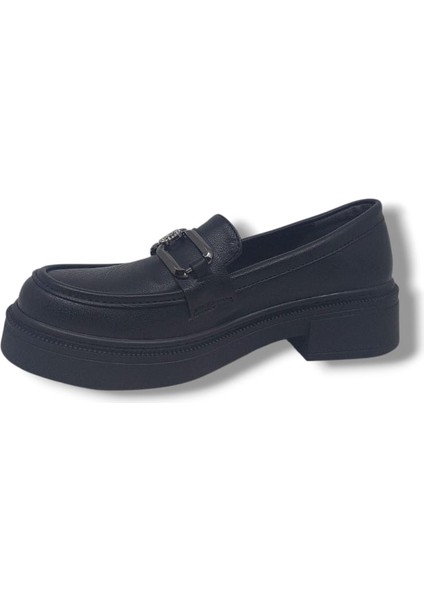 520 Kadın Siyah Tokalı Loafer Ayakkabı modelleri