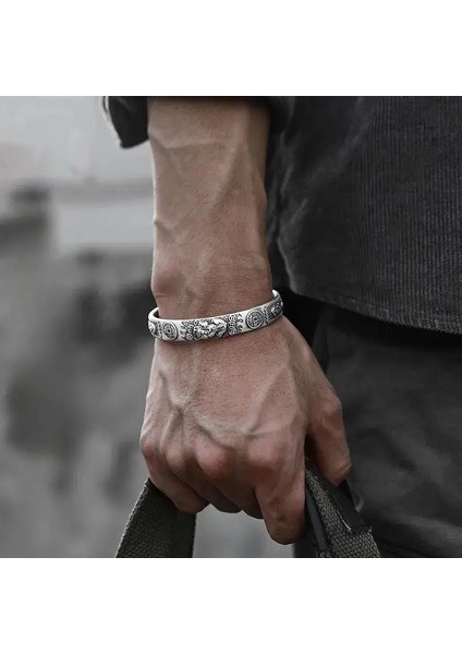 Zodyak Burçları ve Yıldızlı Tarot Masa Örtüsü – Astroloji ve Göksel Sembollü Mistik Sunak Bezi